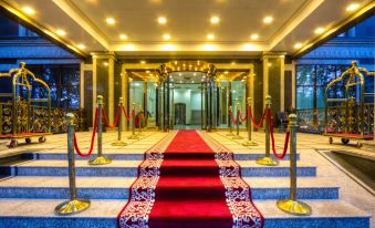 Plaza Hotel Bishkek - Housity