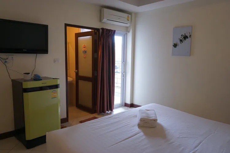 ห้องซูพีเรียร์ เตียงใหญ่ 1 เตียง