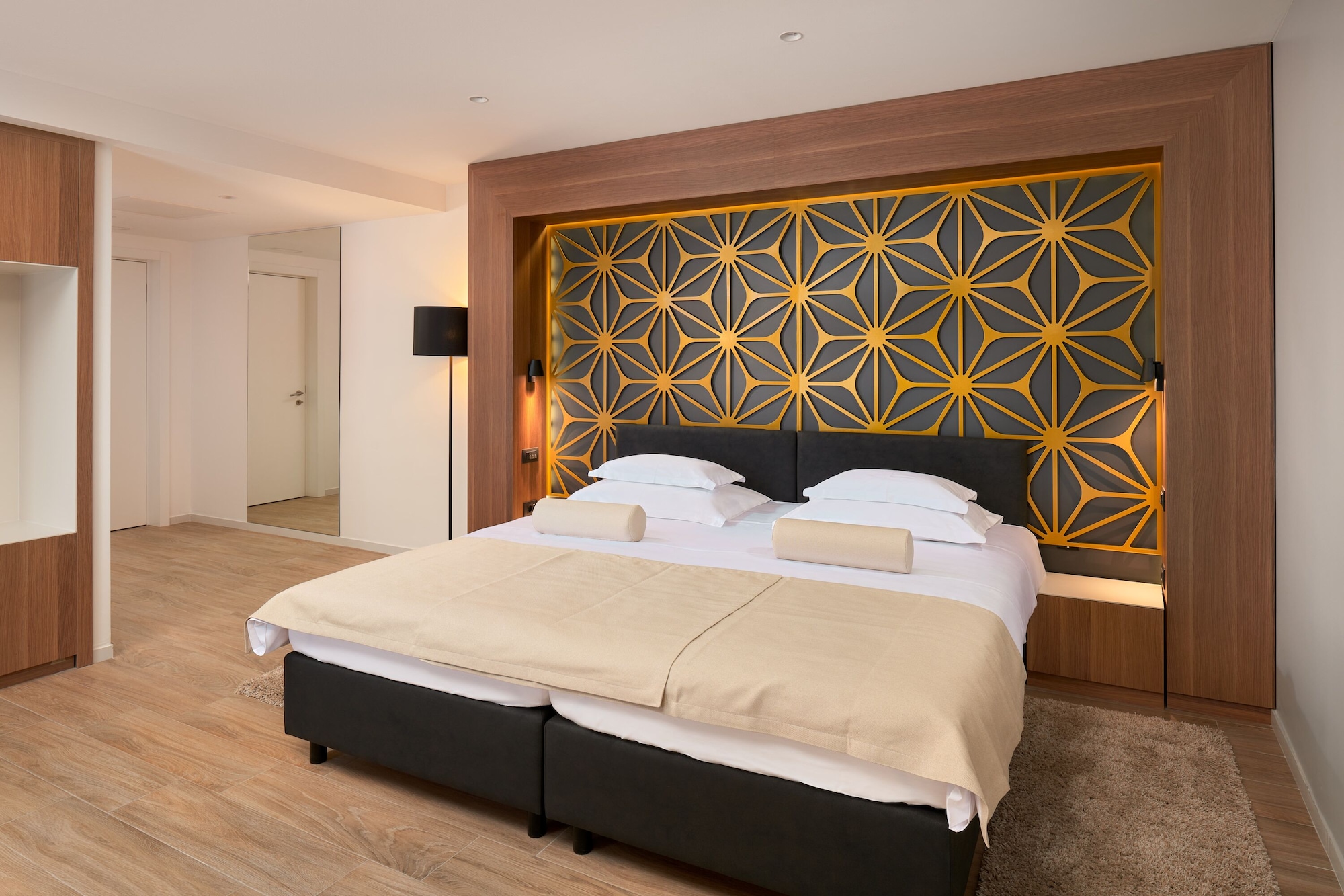 Amphora Hotel海景标准双人或双床间