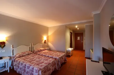 Hotel Varinia Serena - Balneario de Alange Ξενοδοχεία στην πόλη 