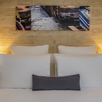 Basic Room, 1 Queen Bed, Canal View (Lock # 7) The Georgetown House Promo Code