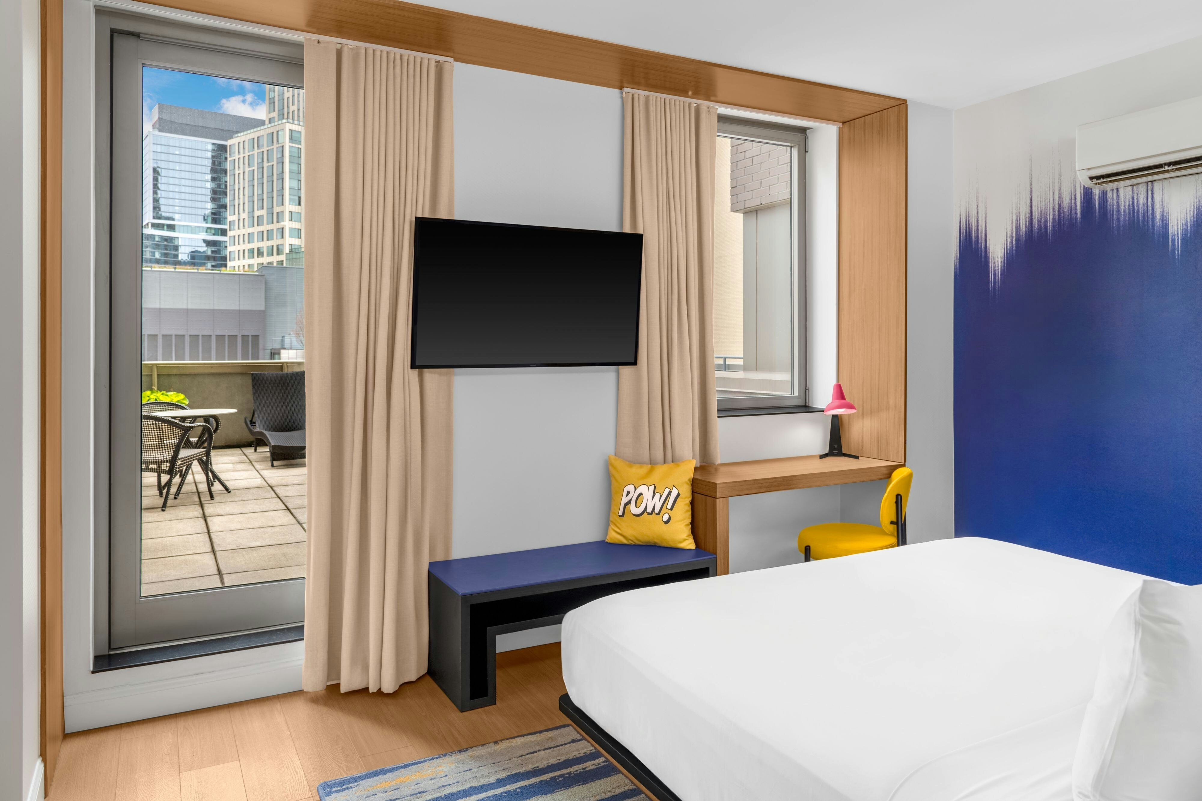 Aloft New York Brooklyn大型特大床房