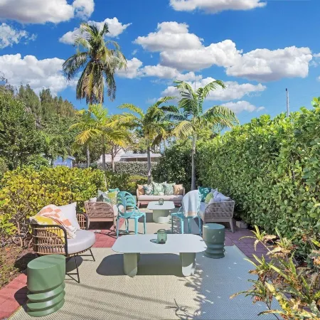 Tropical Cottages