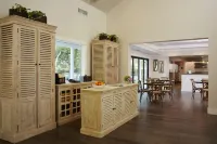 SummerWood Inn