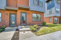 Frederick Townhome w/ Balcony, Close to Parks!