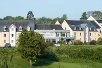 Hôtel Mercure Omaha Beach のホテル