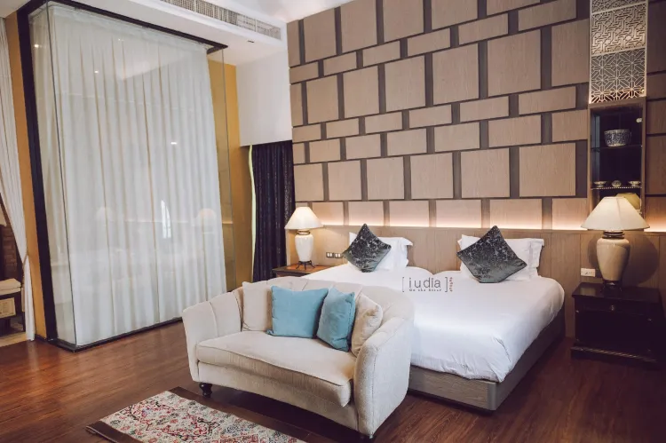 ห้องพักด้านสระว่ายน้ำ(เตียงคิงไซส์)