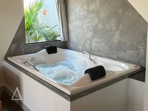 特大床套房 - 带spa浴缸