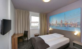 B&B Hotel Berlin City-Ost - Housity