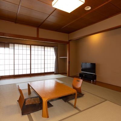 主樓普通樓層帶浴室的日式普通房 水明館優惠