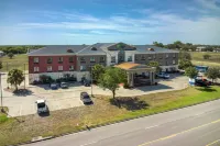 Holiday Inn Express & Suites Beeville by IHG