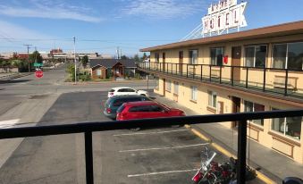 Aircrest Motel