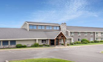 AmericInn by Wyndham Two Harbors Near Lake Superior