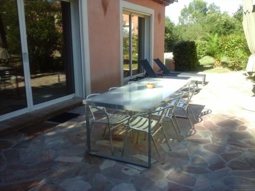 Mas des Lys Cottage (2 Adults + 2 Children)