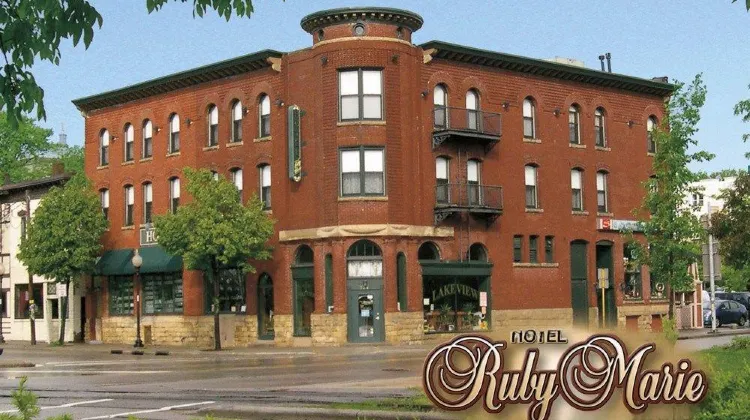 Hotel Ruby Marie Exterior