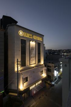 브라운도트 통영항남점