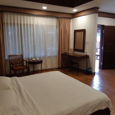 Deluxe King Room Kupon Kukup Golf Resort