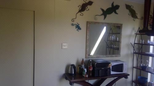 带阳台和海景的豪华双人房