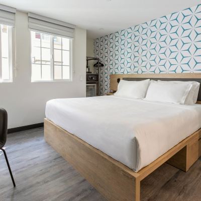 Standard Room, 1 King Bed (Self Check-in with Virtual Front Desk) The Niche by Kasa Promo Code