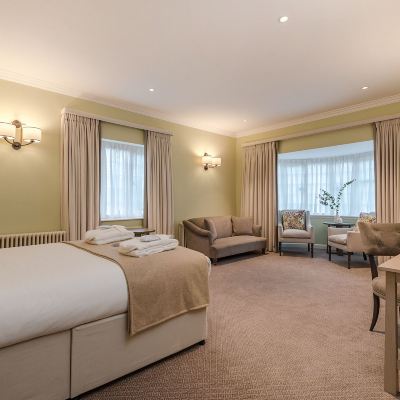 Feature King Room Edgbaston Park Hotel Birmingham Promo Code