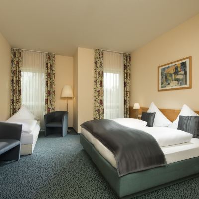 Triple Room Hotel Schloss Schweinsburg Promo Code