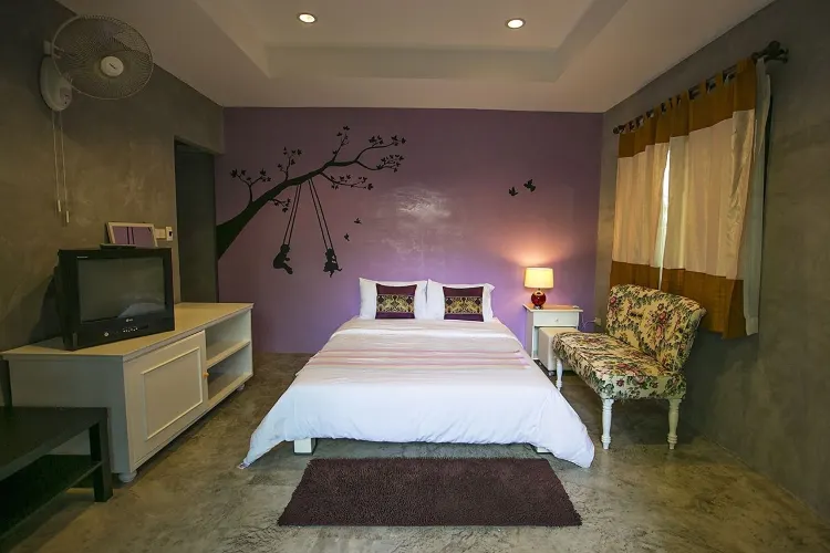 ห้องมาตรฐานเตียงใหญ่พร้อมพัดลม
