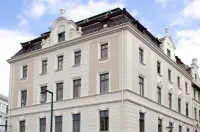 Vias Appartements Und Ferienwohnungen