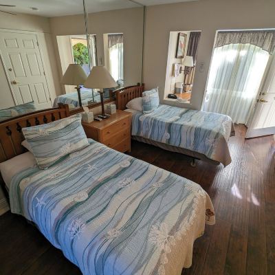Accessible Standard Deluxe Twin Los Gatos Garden Inn Hotel Promo Code