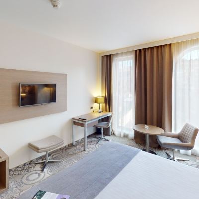 Classic Room with Double Bed Mercure Bucharest City Center Promo Code