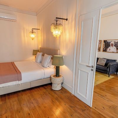 Deluxe Suite Le Consulat Promo Code