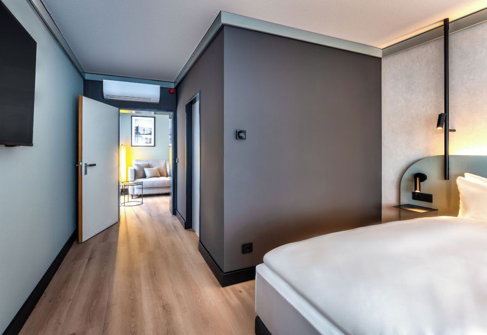 Radisson Hotel Düsseldorf City CenterSuperior Triple Room