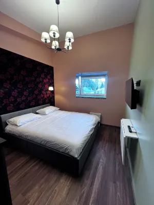 Jovarelis Hotels in 