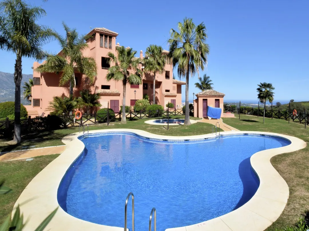 Sunny Terrace Near Marbella - Sitio de Calahonda