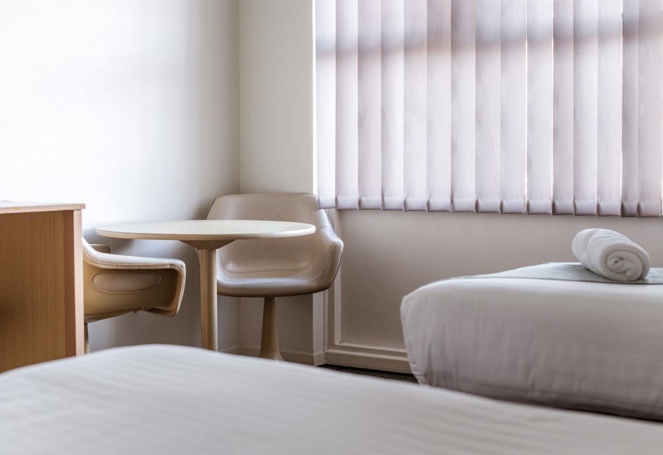 1 Queen And 1 Single, Non-Smoking, Deluxe Room, Mini Bar, Wi-Fi, Foxtel, Air-Conditioned, Continental Breakfast