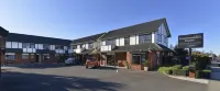 Knightsbridge Court Motor Lodge Hotels in 