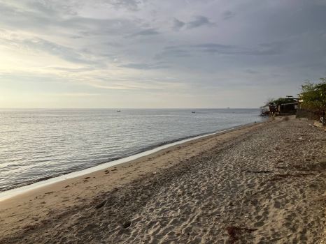 1BR Apartment Beach Getaway Perfect for Couples
