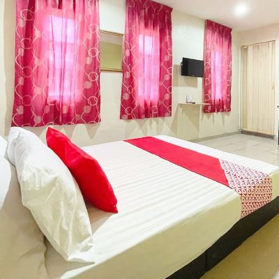 Bilik Deluxe Double Kupon OYO 90324 Muar Station Hotel