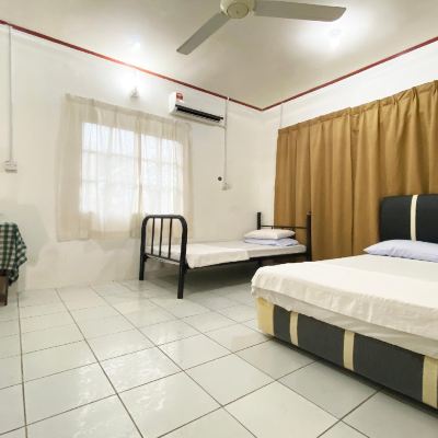 Bilik Triple dengan Bilik Mandi Kupon OYO 90314 Jafar Family Homestay