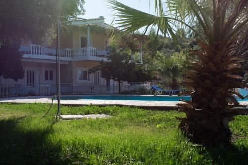Doroufi InnApartment With Pool View