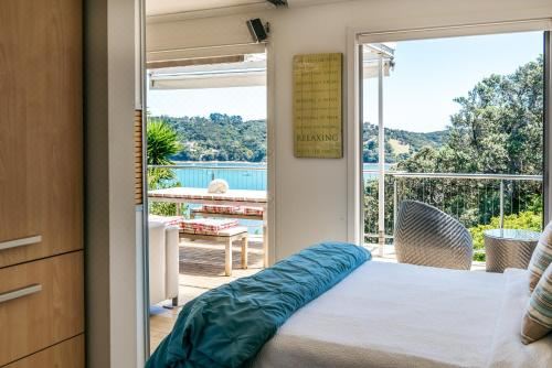 Bach on Burrell One-Bedroom House