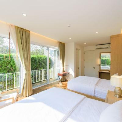 Deluxe One-Bedroom Suite with Garden View