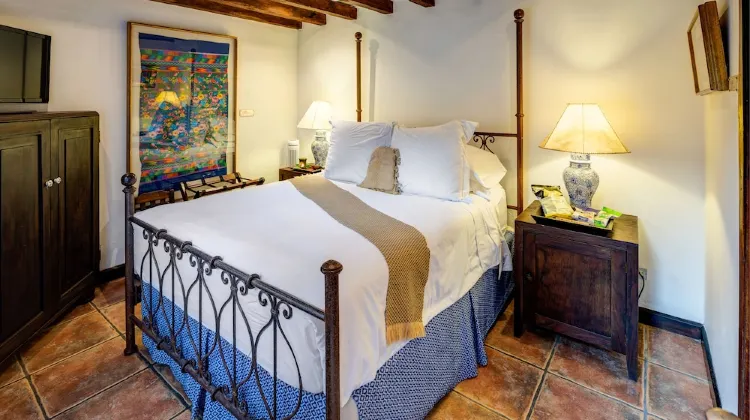 Casa Encantada by Porta Hotels Room