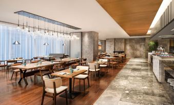 Four Points by Sheraton Shanghai Kangqiao