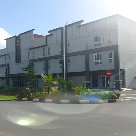 Ants Hotel Отели в г. Перлис