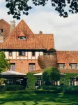 La Butte Aux Bois Hotels in 