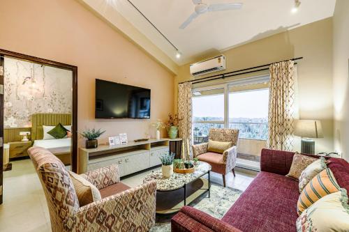 带阳台的三卧室公寓