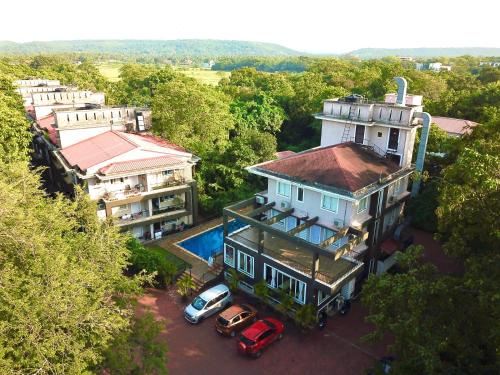 带阳台的两卧室公寓