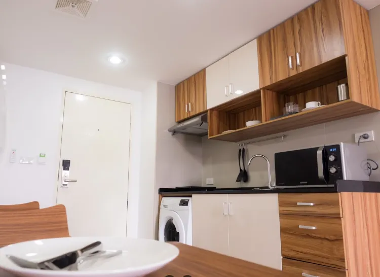 One Bedroom Deluxe Suite With Bathtub And City View