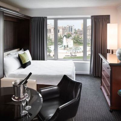 1 King 1 Bedroom Corner Suite-950 Sq Ft The Logan Philadelphia, Curio Collection by Hilton Promo Code