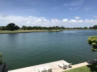 Beautiful Wide Bayfront Villa la Vue unit Hotels in Surfside